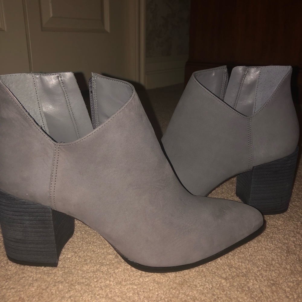 NIB Vince Camuto Kathrina Booties